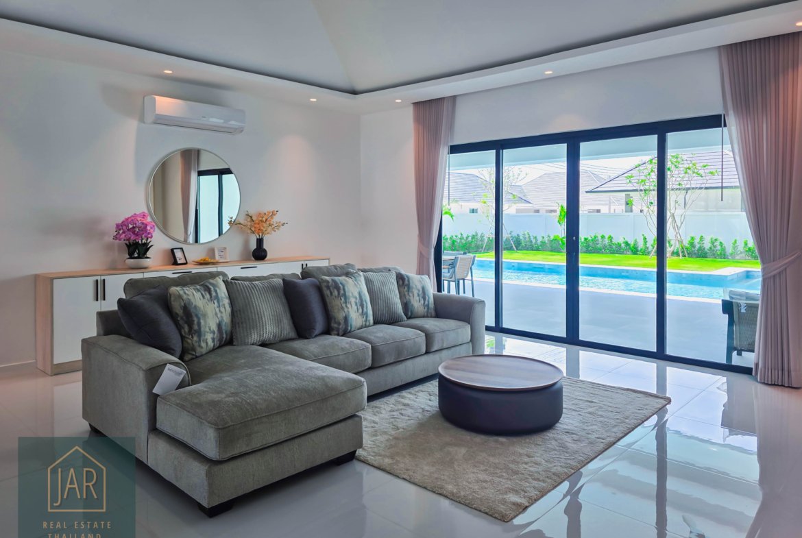 HUA-HIN UNMATCHED LUXURY: A STUNNING SANCTUARY Close to Black Mountain Golf Course