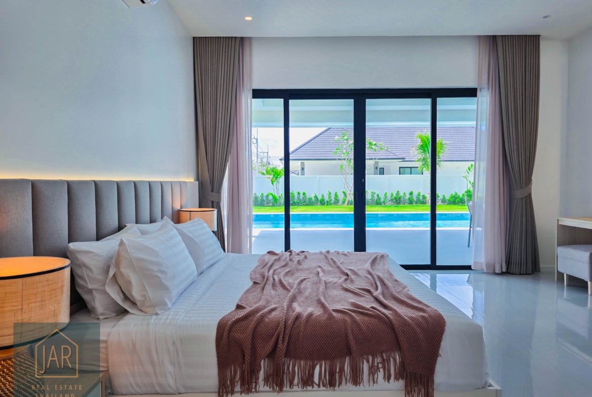 HUA-HIN UNMATCHED LUXURY: A STUNNING SANCTUARY Close to Black Mountain Golf Course