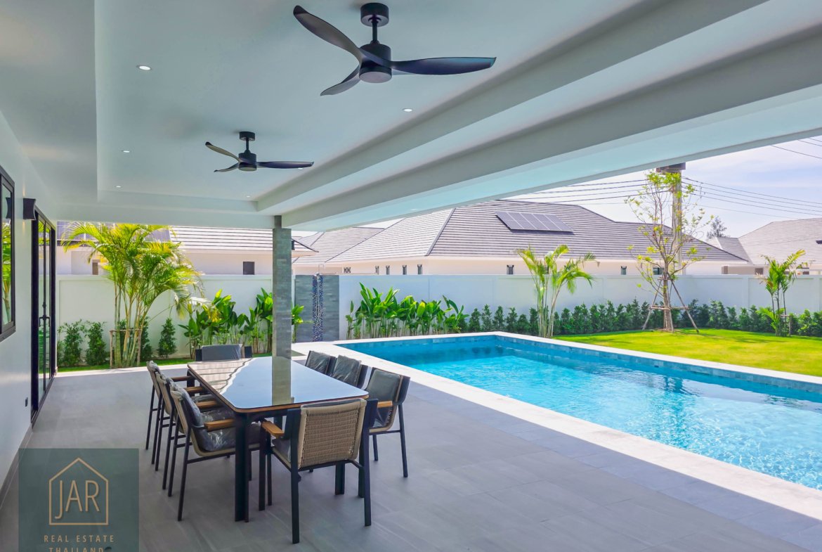 HUA-HIN UNMATCHED LUXURY: A STUNNING SANCTUARY Close to Black Mountain Golf Course