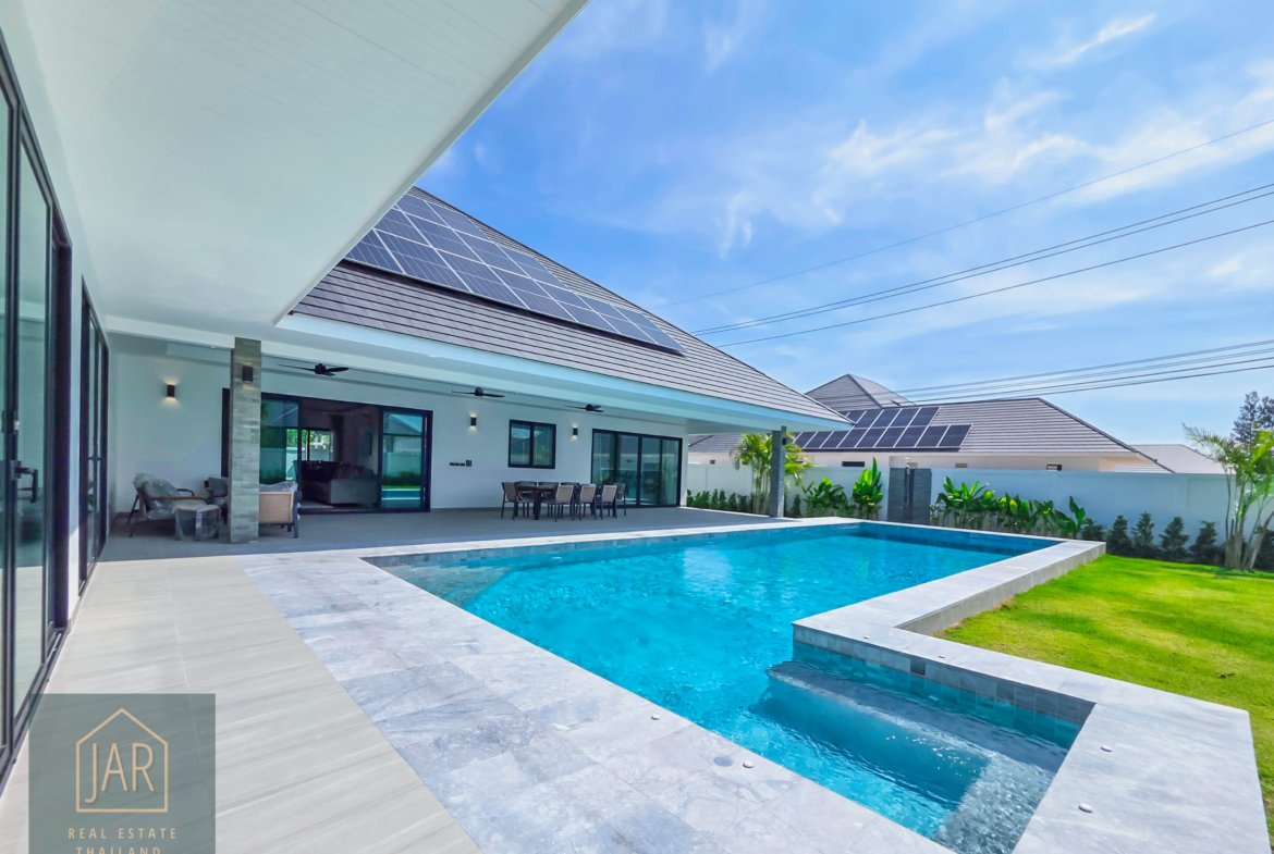 HUA-HIN UNMATCHED LUXURY: A STUNNING SANCTUARY Close to Black Mountain Golf Course