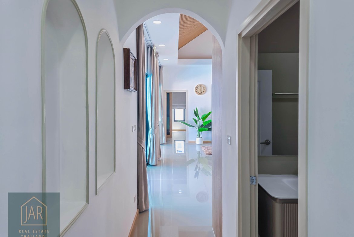 Move-In Ready Luxury: Hua Hin Pool Villa Soi 102