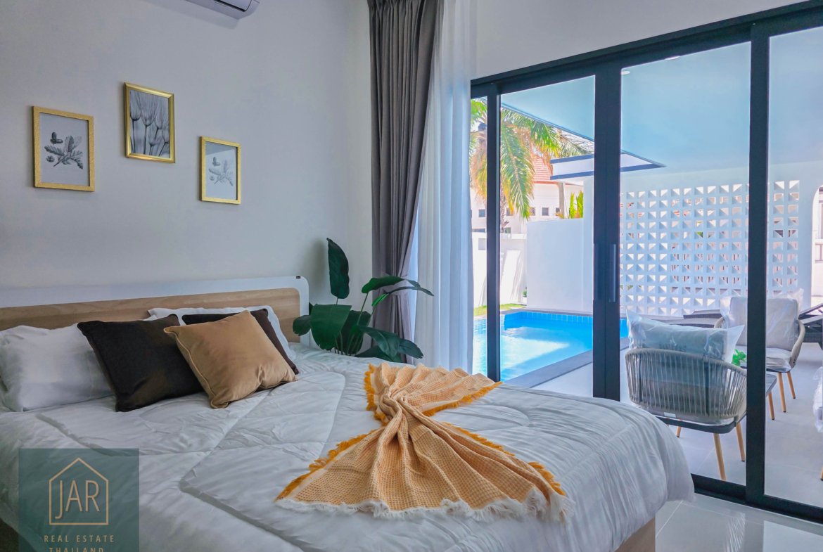Move-In Ready Luxury: Hua Hin Pool Villa Soi 102