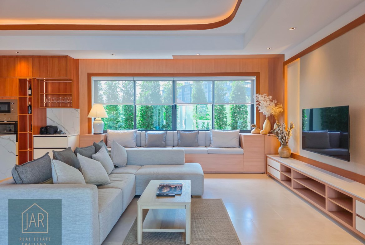 Hua Hin Modern Balinese Luxury | 300m. to Black Mountain Golf Course