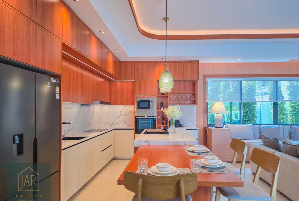 Hua Hin Modern Balinese Luxury | 300m. to Black Mountain Golf Course