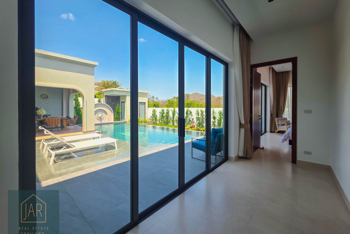 Hua Hin Modern Balinese Luxury | 300m. to Black Mountain Golf Course