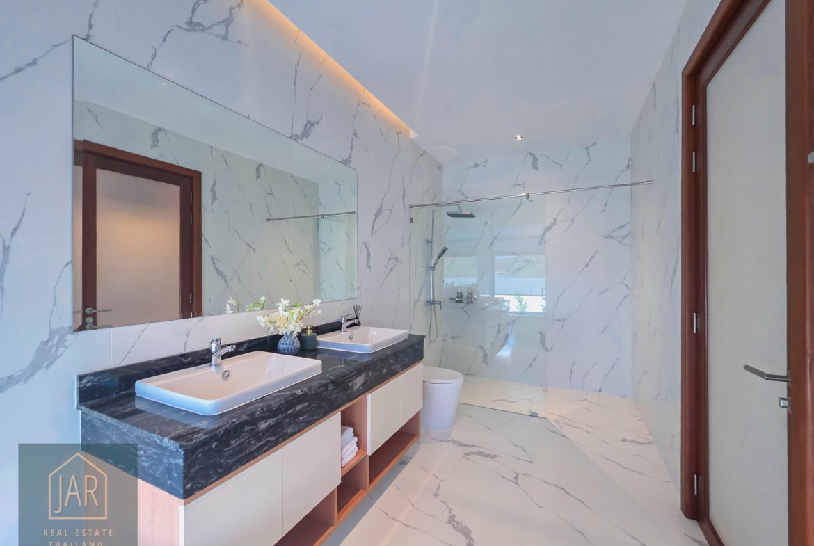 Hua Hin Modern Balinese Luxury | 300m. to Black Mountain Golf Course