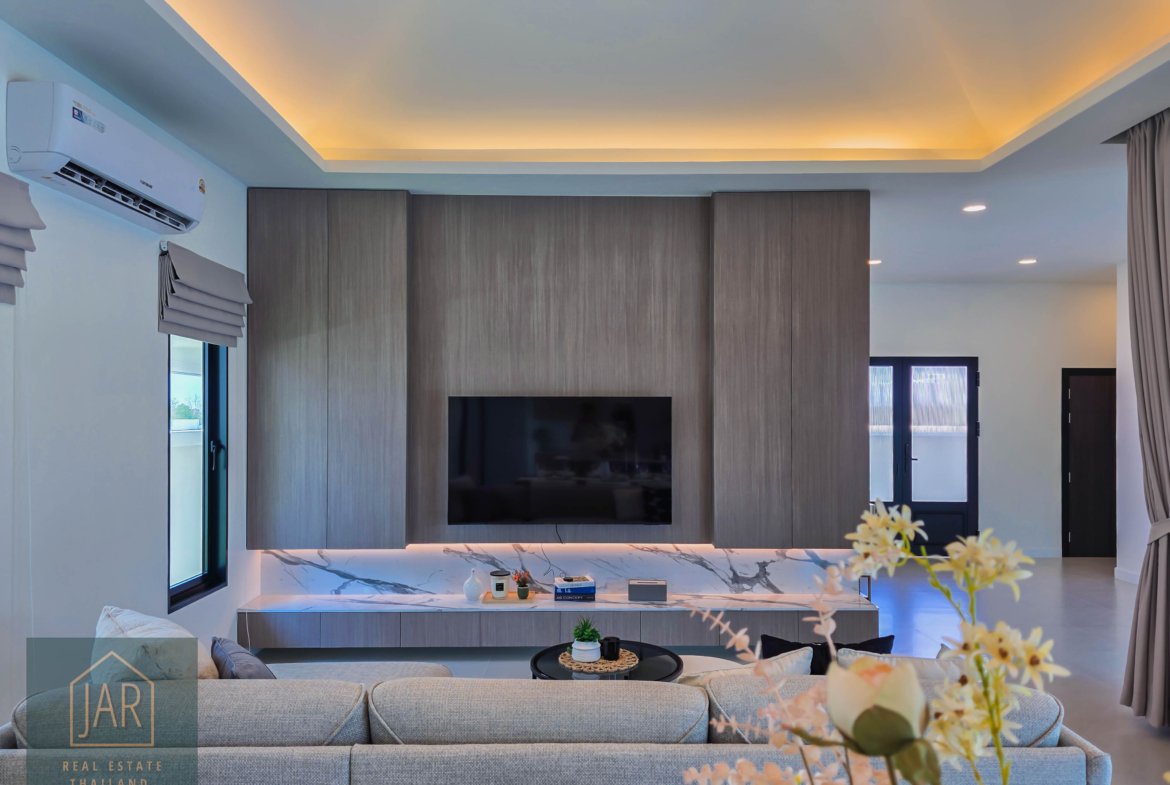 Exquisite Pool Villa in Prime Location at Hua Hin Soi 112 : 3BR I 3BA