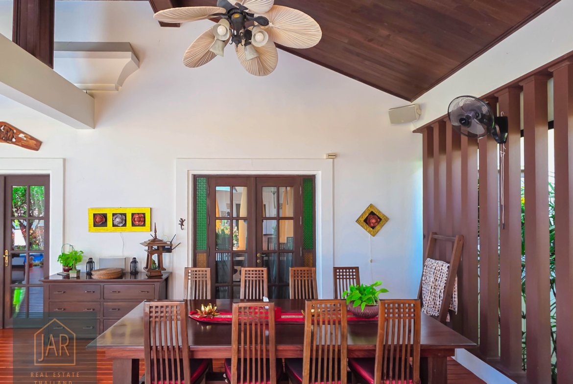 Bali-Thai Luxury Villa in heart Hua Hin with 2 Rai of land
