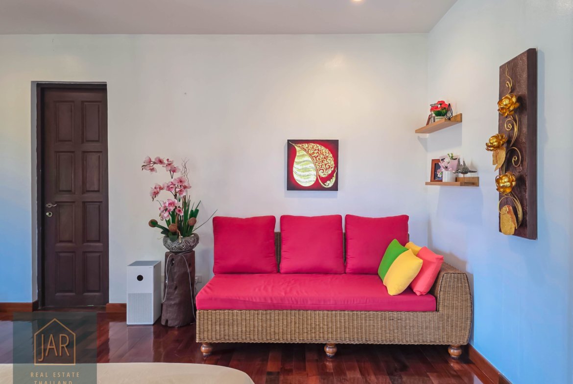 Bali-Thai Luxury Villa in heart Hua Hin with 2 Rai of land