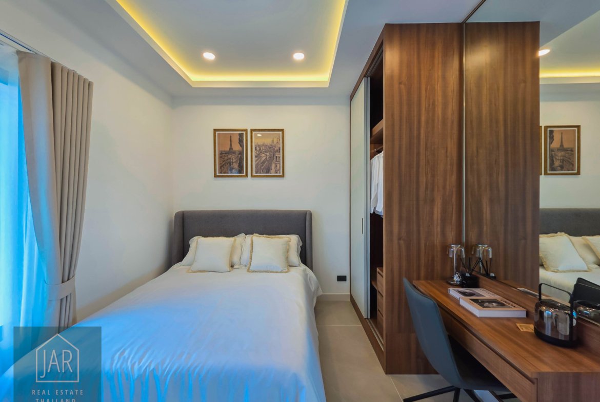 Experience Luxury Modern Pool Villa @ Hua Hin – Thap Tai 3 BR| 3 BA