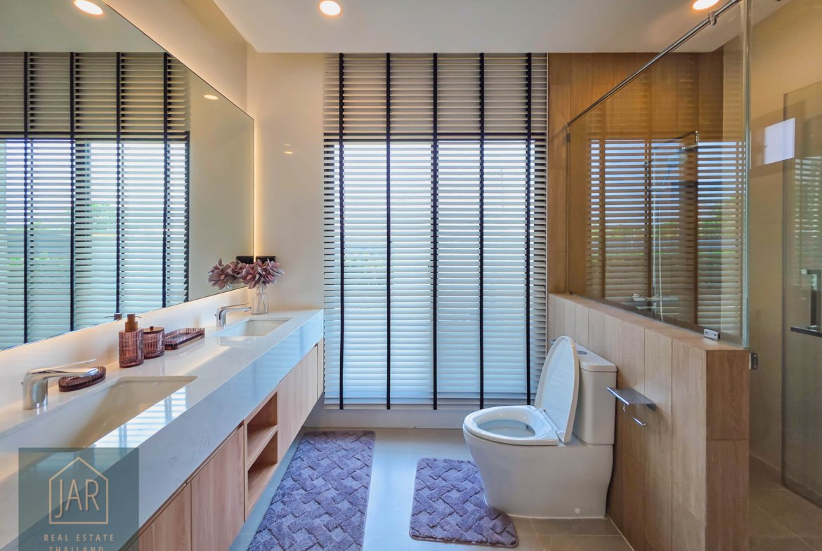Experience Luxury Modern Pool Villa @ Hua Hin – Thap Tai 3 BR| 3 BA