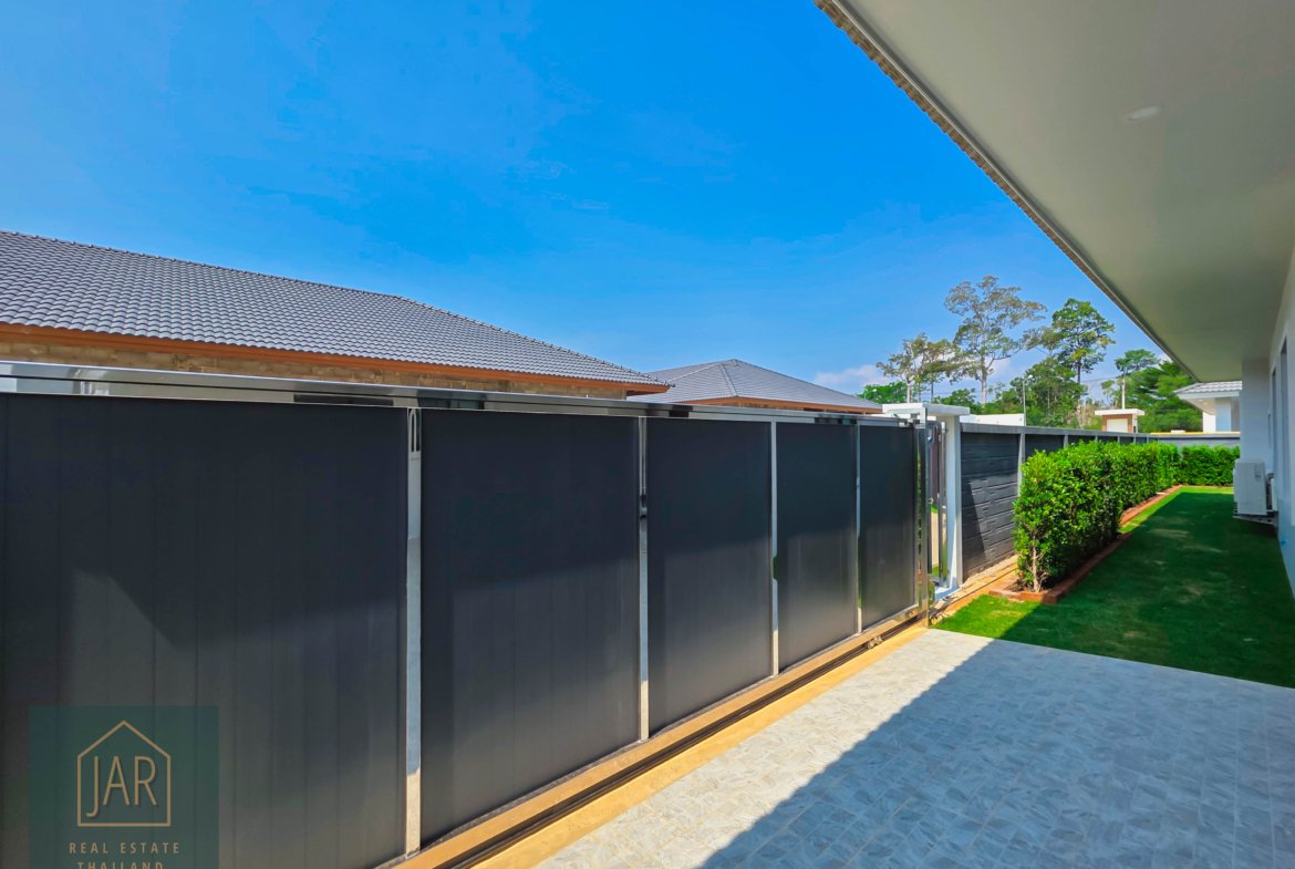 Experience Luxury Modern Pool Villa @ Hua Hin – Thap Tai 3 BR| 3 BA