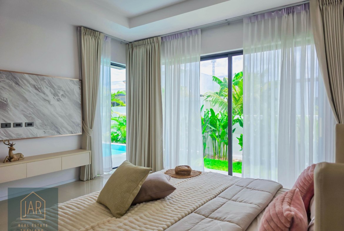 EXCLUSIVE LIVING near Hua-Hin Black Mountain Golf Course: Your Villa, Your Design 3 BR | 4 BA