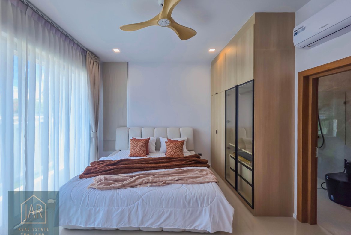 EXCLUSIVE LIVING near Hua-Hin Black Mountain Golf Course: Your Villa, Your Design 3 BR | 4 BA