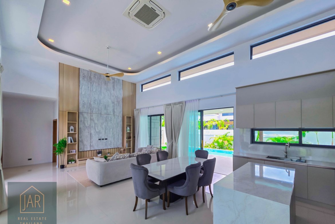 EXCLUSIVE LIVING near Hua-Hin Black Mountain Golf Course: Your Villa, Your Design 3 BR | 4 BA