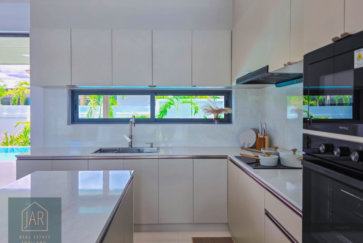 EXCLUSIVE LIVING near Hua-Hin Black Mountain Golf Course: Your Villa, Your Design 3 BR | 4 BA