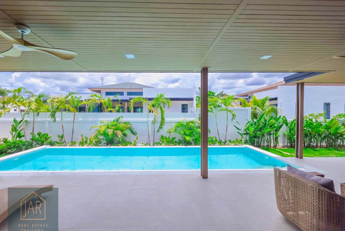 EXCLUSIVE LIVING near Hua-Hin Black Mountain Golf Course: Your Villa, Your Design 3 BR | 4 BA
