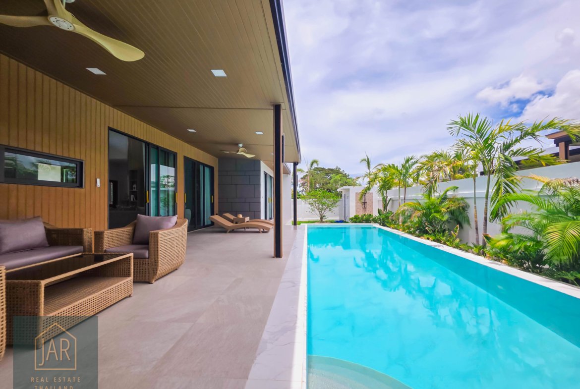 EXCLUSIVE LIVING near Hua-Hin Black Mountain Golf Course: Your Villa, Your Design 3 BR | 4 BA