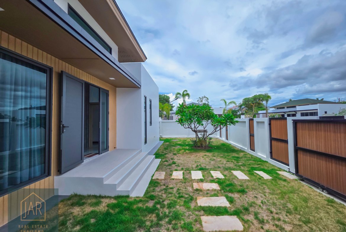 Hua Hin Modern Pool Villa near Black Mountain Golf Course – Your Own Paradisem