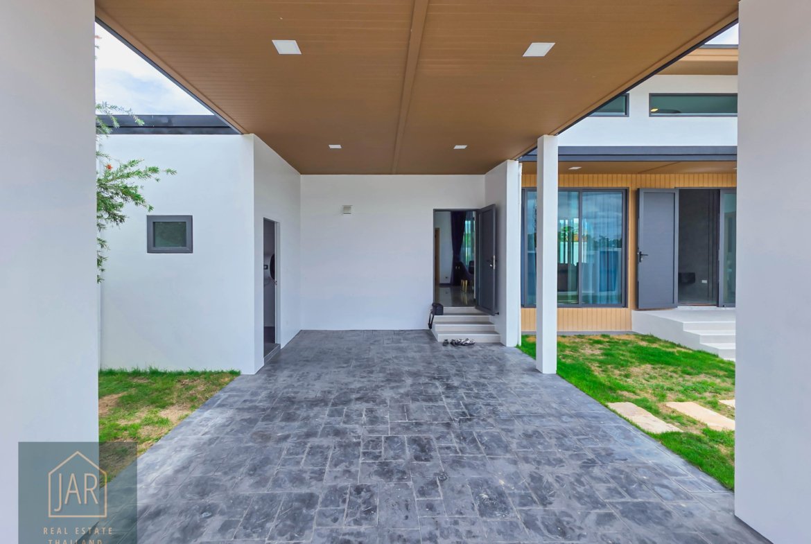 Hua Hin Modern Pool Villa near Black Mountain Golf Course – Your Own Paradisem