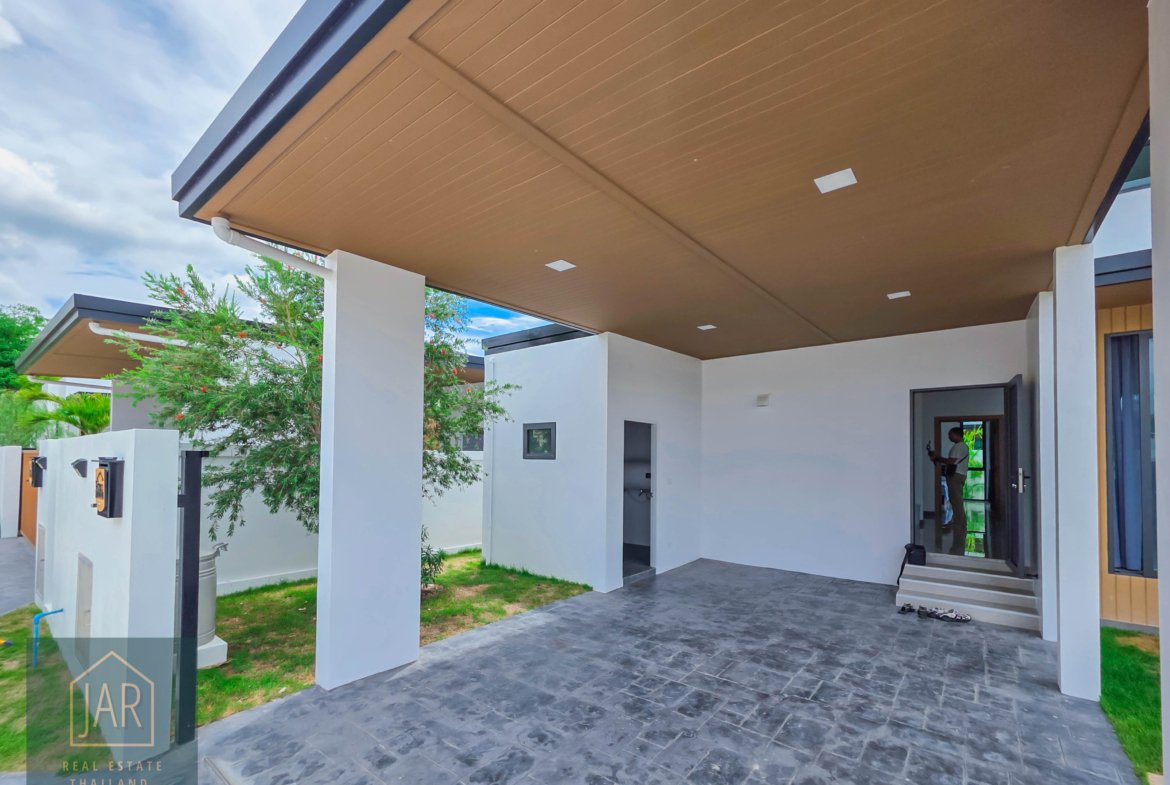 Hua Hin Modern Pool Villa near Black Mountain Golf Course – Your Own Paradisem