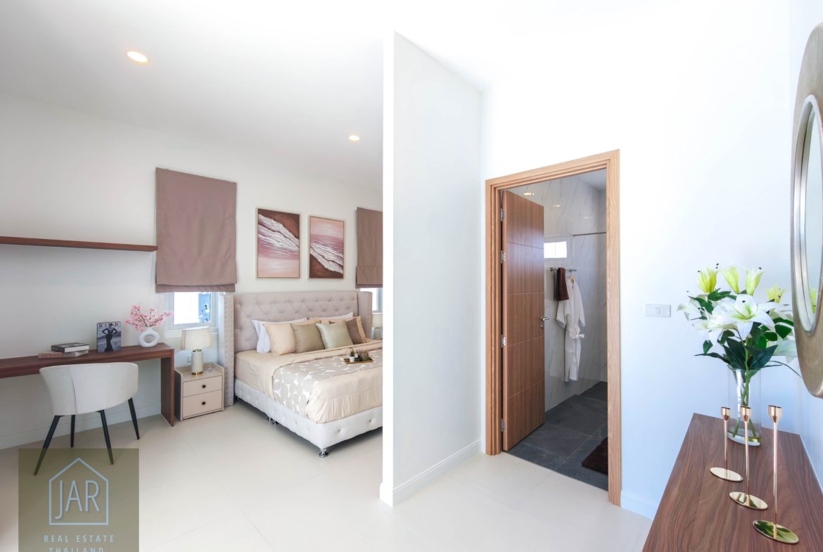 Sanctuary of Luxury: Modern Tropical Villa with Stunning Mountain Views 5km from HuaHin Center