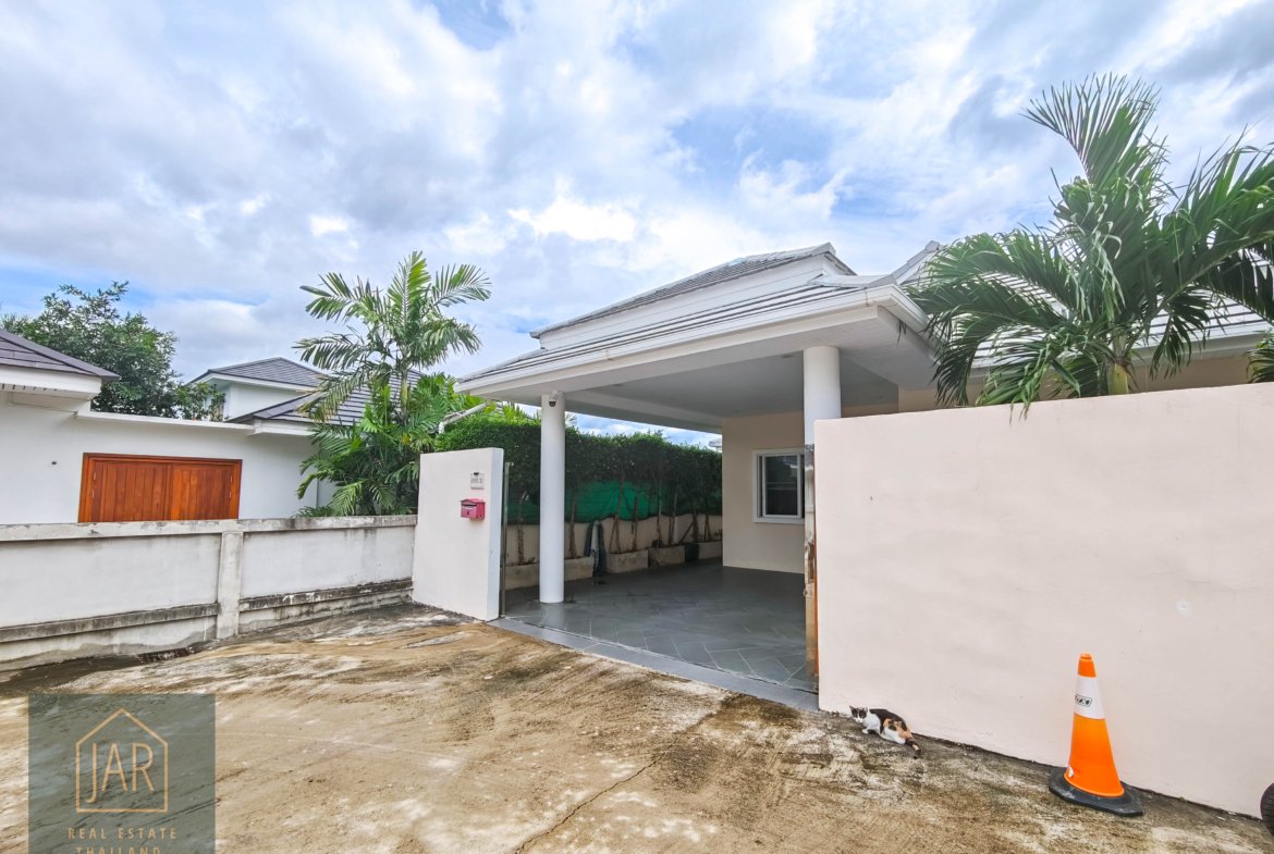 Pranburi Tropical pool villa surrounded with by nature and mountain view 2BR : 2 BA