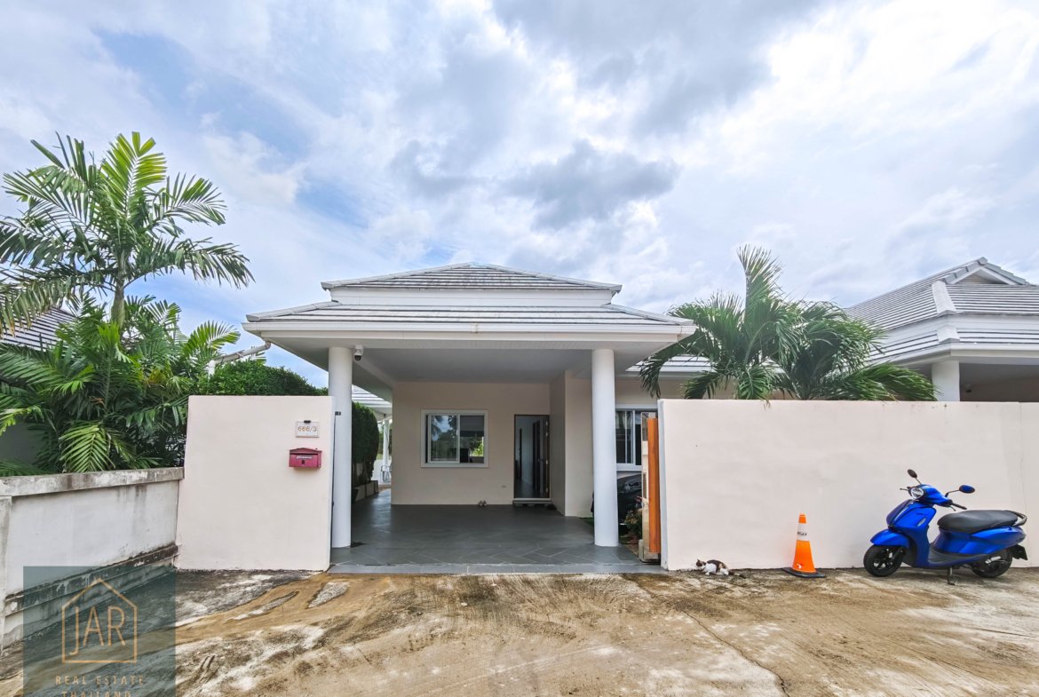 Pranburi Tropical pool villa surrounded with by nature and mountain view 2BR : 2 BA