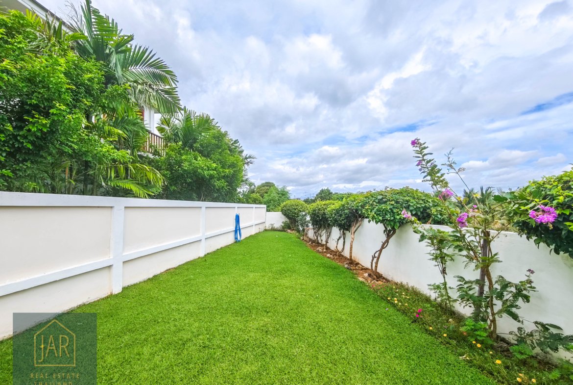 Pranburi Tropical pool villa surrounded with by nature and mountain view 2BR : 2 BA