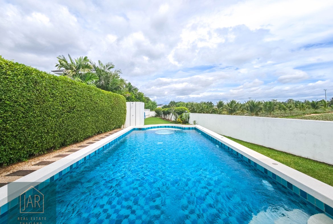 Pranburi Tropical pool villa surrounded with by nature and mountain view 2BR : 2 BA