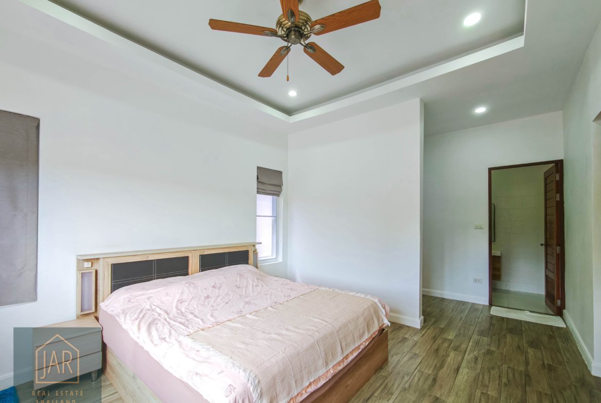 Pranburi Tropical pool villa surrounded with by nature and mountain view 2BR : 2 BA