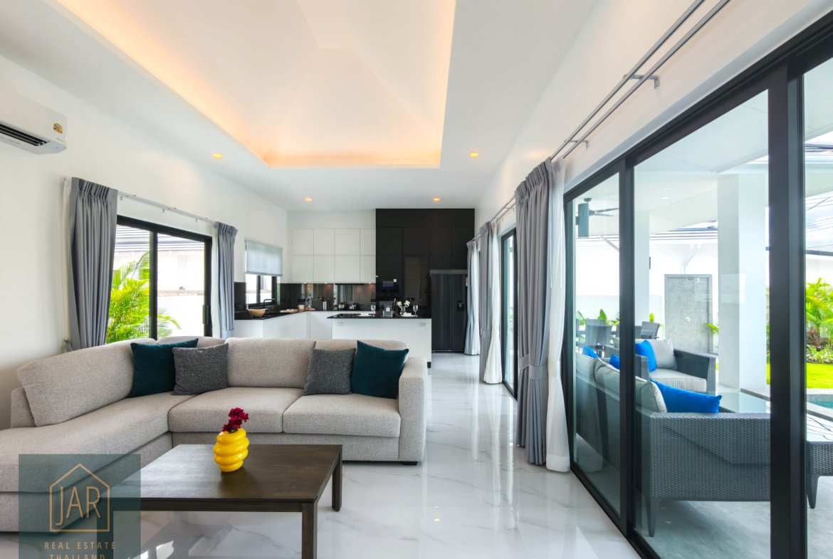 Modern Luxury Villa with Private Pool Hua Hin 112 | 3 BR | 3BA