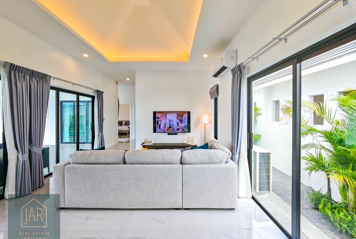 Modern Luxury Villa with Private Pool Hua Hin 112 | 3 BR | 3BA