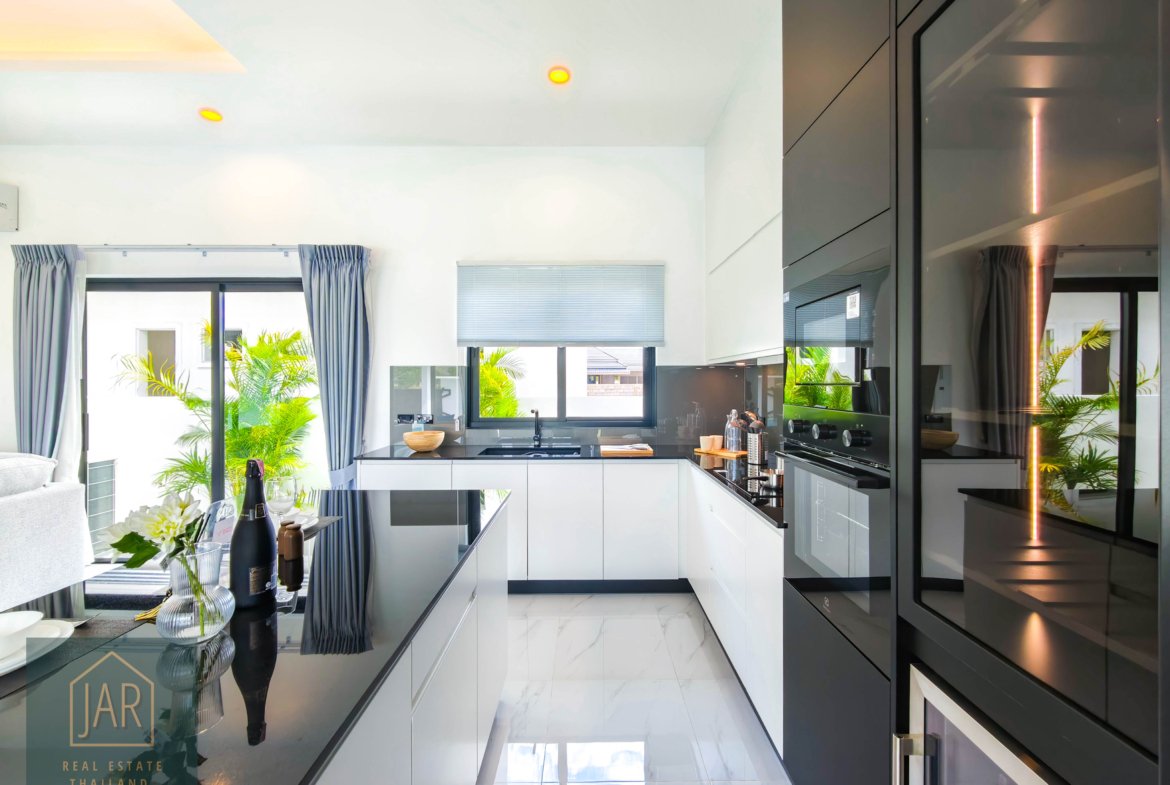 Modern Luxury Villa with Private Pool Hua Hin 112 | 3 BR | 3BA