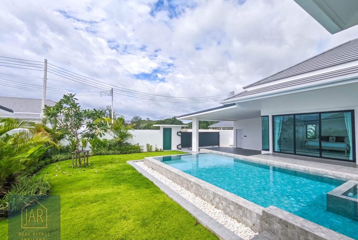 Modern Luxury Villa with Private Pool Hua Hin 112 | 3 BR | 3BA