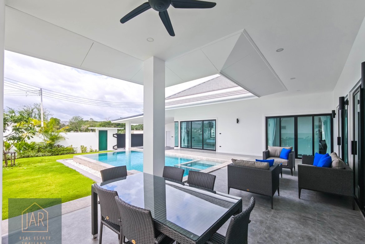 Modern Luxury Villa with Private Pool Hua Hin 112 | 3 BR | 3BA