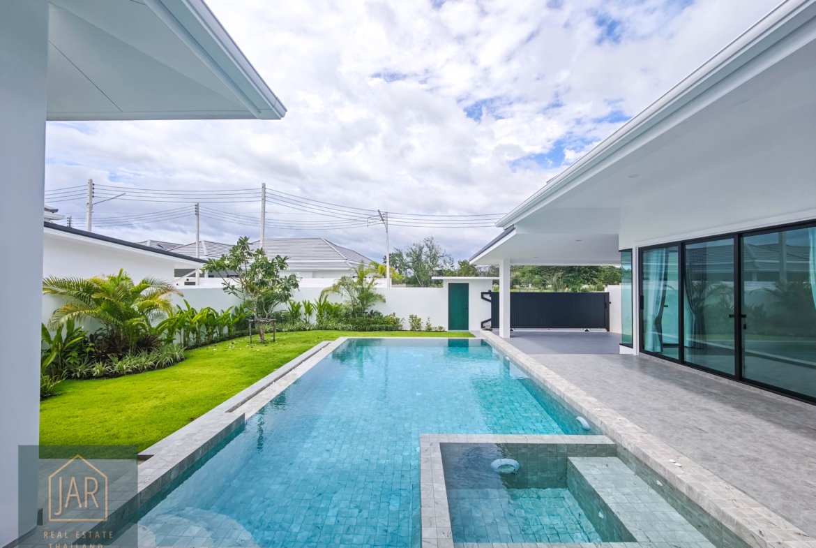 Modern Luxury Villa with Private Pool Hua Hin 112 | 3 BR | 3BA
