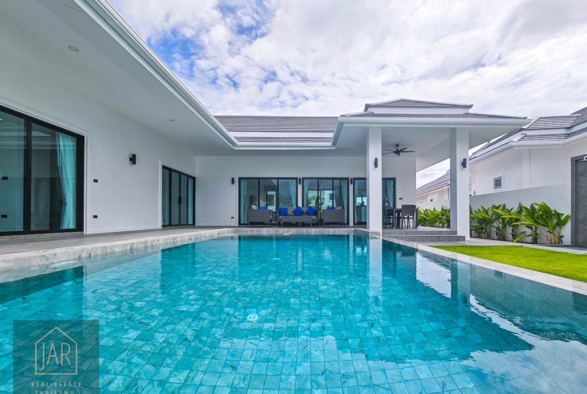 Modern Luxury Villa with Private Pool Hua Hin 112 | 3 BR | 3BA