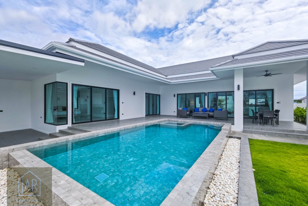 Modern Luxury Villa with Private Pool Hua Hin 112 | 3 BR | 3BA