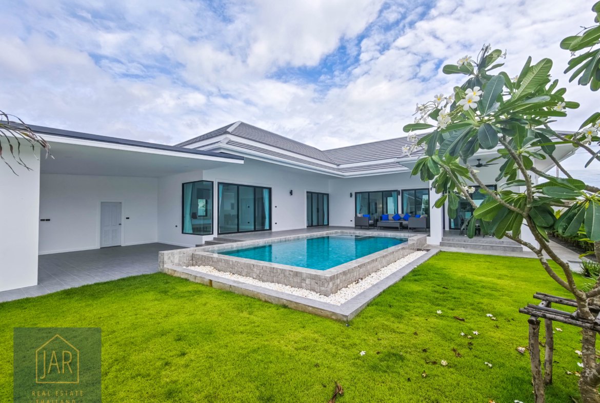 Modern Luxury Villa with Private Pool Hua Hin 112 | 3 BR | 3BA