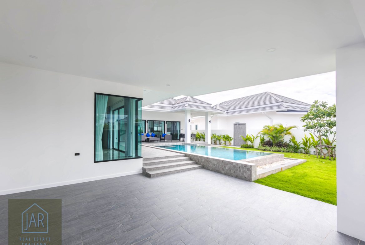 Modern Luxury Villa with Private Pool Hua Hin 112 | 3 BR | 3BA