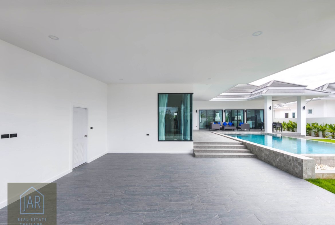 Modern Luxury Villa with Private Pool Hua Hin 112 | 3 BR | 3BA