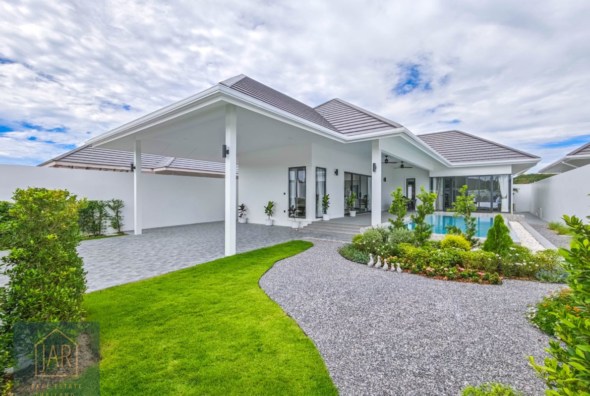 Modern Luxury Villa with Private Swimming Pool (Hua Hin 112) 3BR | 3BA