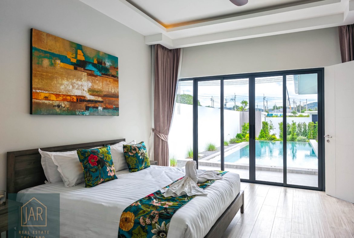 Modern Luxury Villa with Private Swimming Pool (Hua Hin 112) 3BR | 3BA