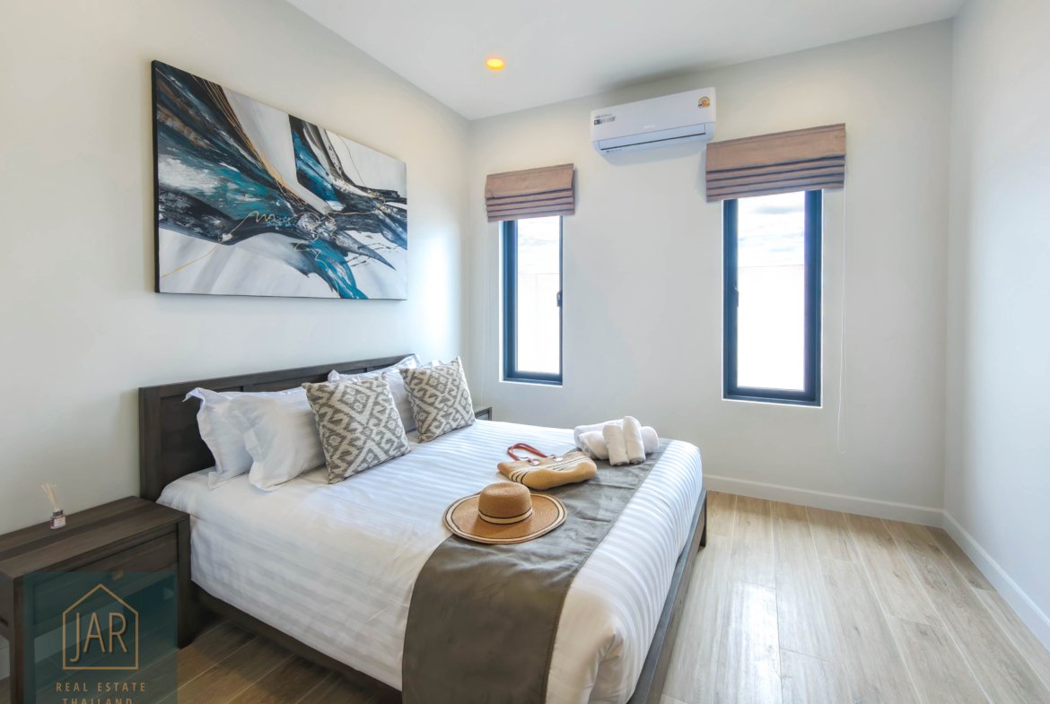 Modern Luxury Villa with Private Swimming Pool (Hua Hin 112) 3BR | 3BA