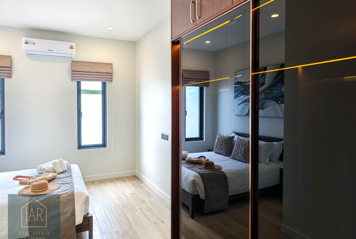 Modern Luxury Villa with Private Swimming Pool (Hua Hin 112) 3BR | 3BA